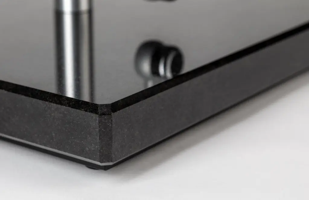 T-200-Granit-Silver-Edition-25_fin (1).webp